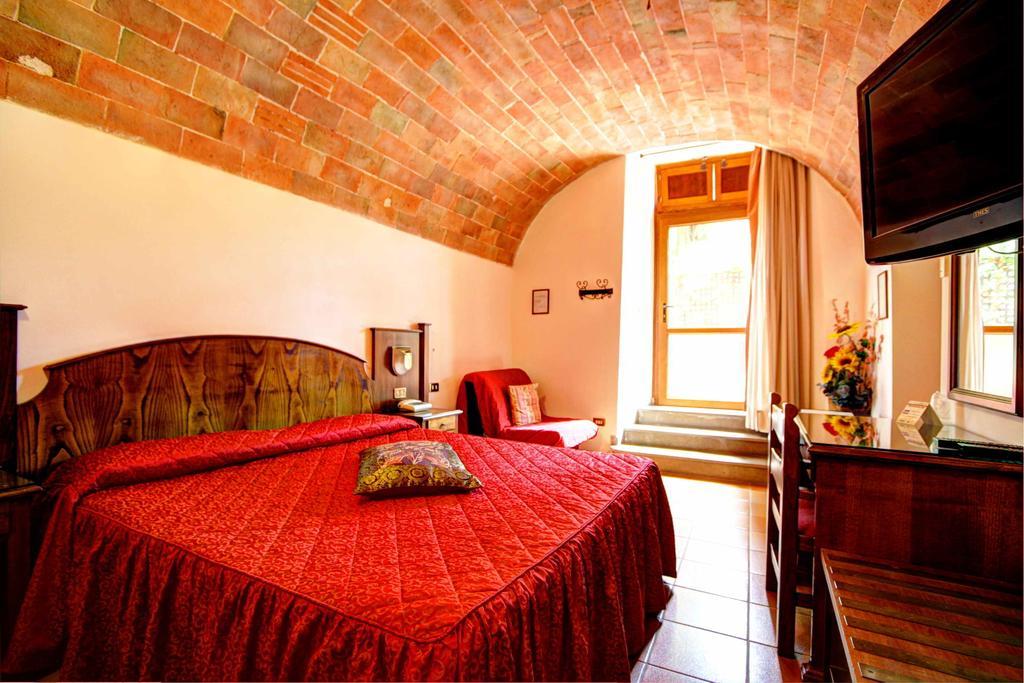Hotel Residence Villa Rioddi Volterra Exterior photo