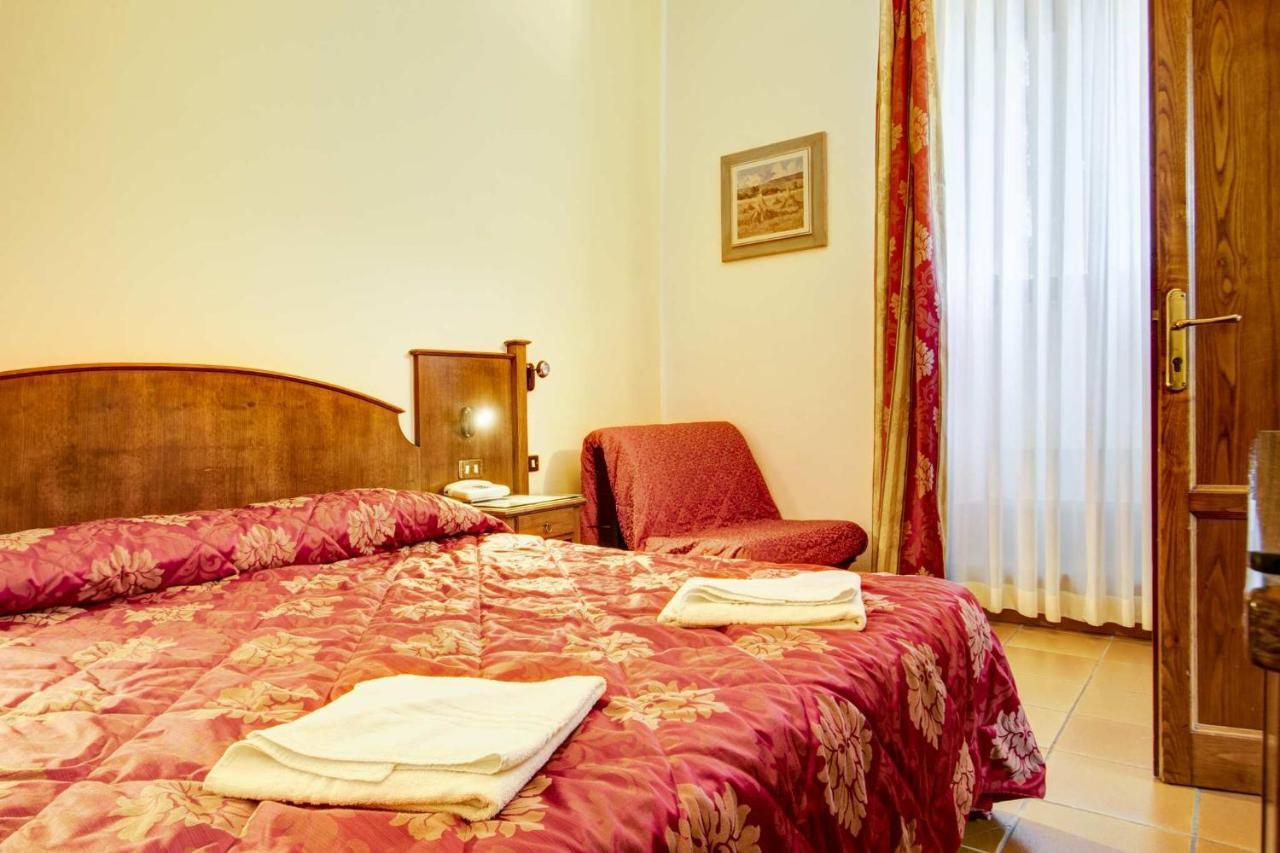 Hotel Residence Villa Rioddi Volterra Exterior photo